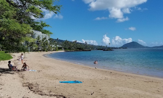 Kahala Cottage | Kahala Valley 2Bed Cottage, Sleeps 6, Quiet backyard w/peekaboo views