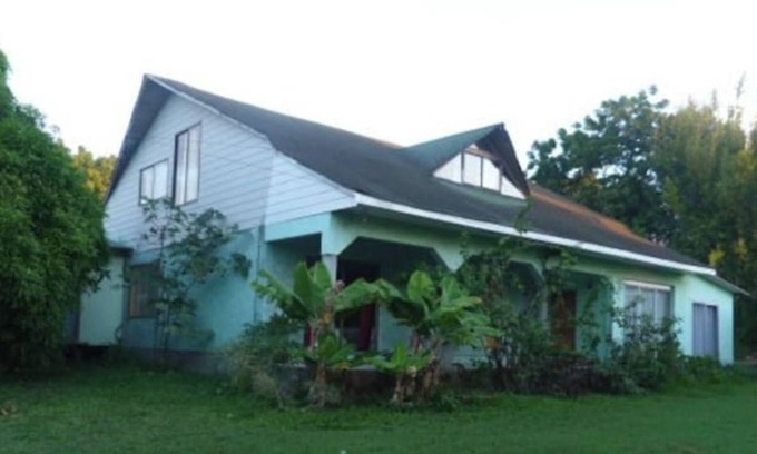 Hanga Roa House | Kaiheke cabin 4 bedrooms 3 bathrooms 11 persons