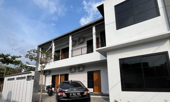 Sinduharjo Hotel | Kaira Room Guest House Syariah Mitra RedDoorz