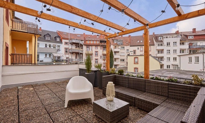Kaiserslautern Apartment | Kaiserslautern - Bella, im Expressionistischen Stil