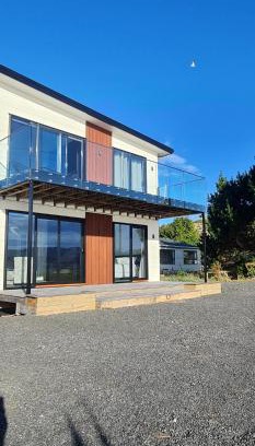 Dunedin Apartment | Kakianau Retreat, Luxury Waterfront Apartments
