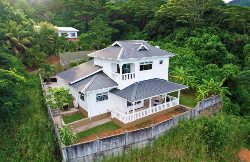 Anse aux Pins Cabin | Kaktus Villa