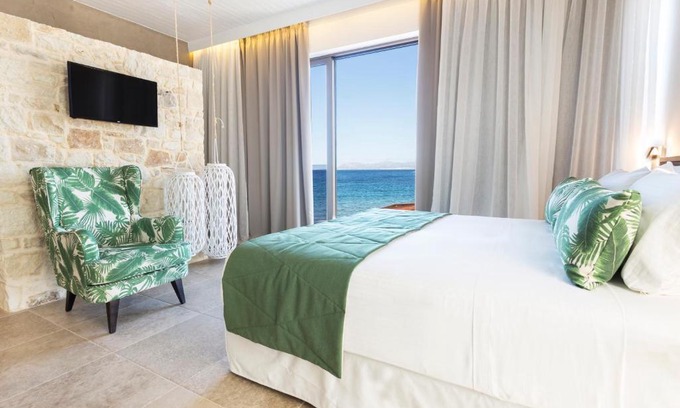 Kato Galatas Apartment | Kalamaki Luxury Suites