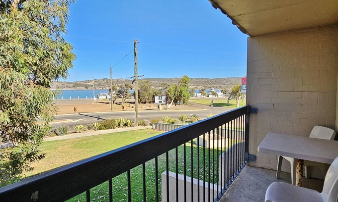 Kalbarri Apartment | Kalbarri Riverview 6 | Waterfront | First Floor