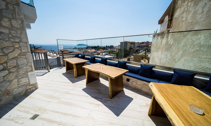 Neos Marmaras Bed & Breakfast | Kali Thea Suites