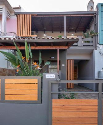 Old Town Apartment | Kalliopi's Maisonette