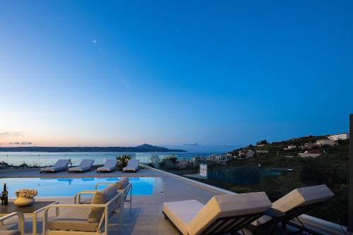 Kalyves Villa | Kalyves Royal Villa I "Free"heated pool,gym&seaview