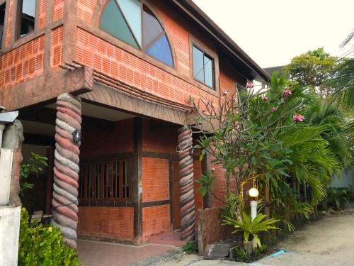 Kamala House | Kamala beach house 100m to the beach
