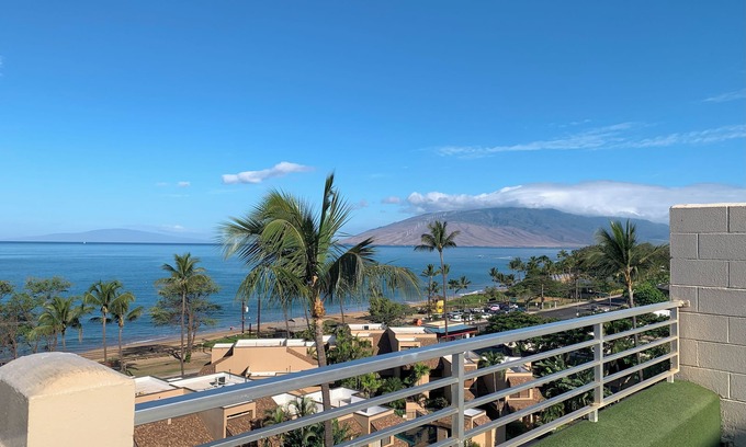 Kihei Condo | Kamaole Beach Royale #412 4th Flr, Panoramic Ocean View, Near Kamaole Beach 1