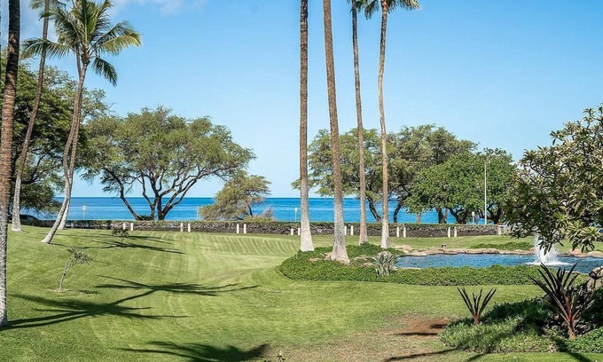 Kihei House | Kamaole Sands FRONT ROW OCEAN Building 10 unit 116