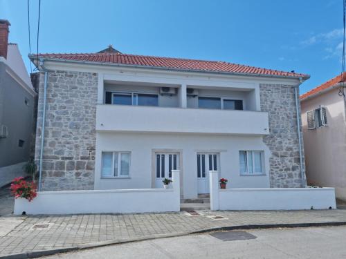 Kali Apartment | Kamena kuća Pandorovica