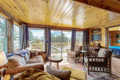 Greenville House | Kamp Kamp