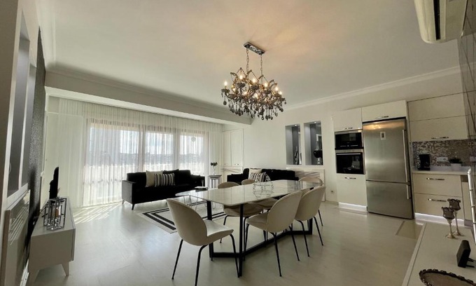 Sisli Apartment | Kaplan Luxury Family Flat - 3 Bedrooms with air conditioning & heating in the City