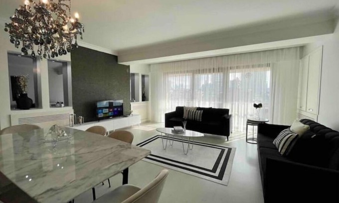 Sisli Apartment | Kaplan Luxury Flat - 3 Bedrooms with Air Conditioning and Heating