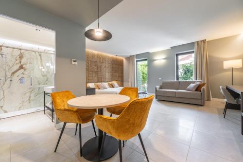 Cagliari House | Karalin Sonnino Suites
