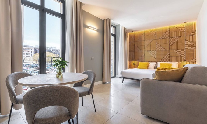 Cagliari House | KARALIN SONNINO SUITES