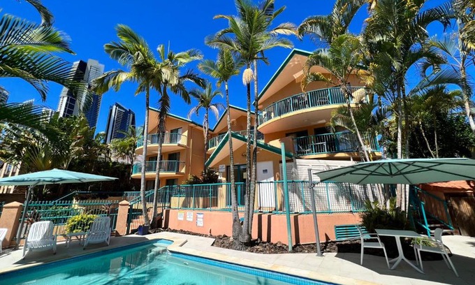 Surfers Paradise Apartment | Karana Palms Resort