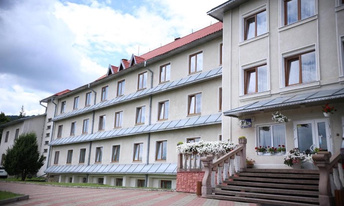 Kosiv Resort | Karpatski Zori
