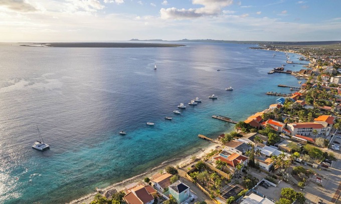 Playa House | Kas Chiki , Charming, Stylish Seaside escape, just steps from the Caribbean Sea