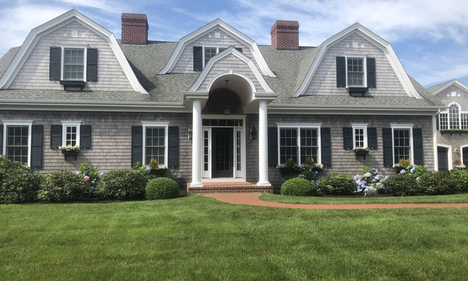 Katama House | Katama Dream House on 1.5 Acres W/Pool