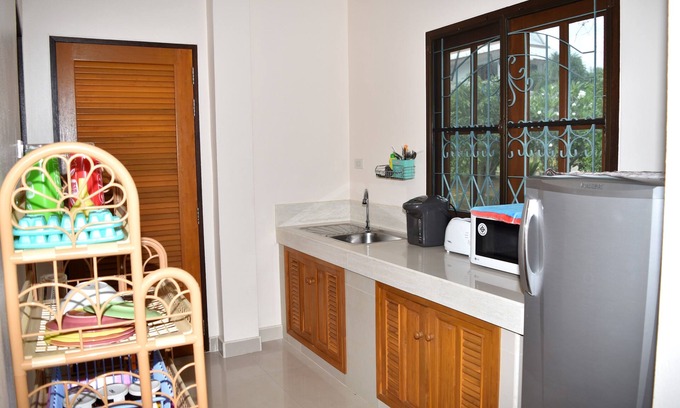Phongprasan Hotel | Kate House Bangsaphan