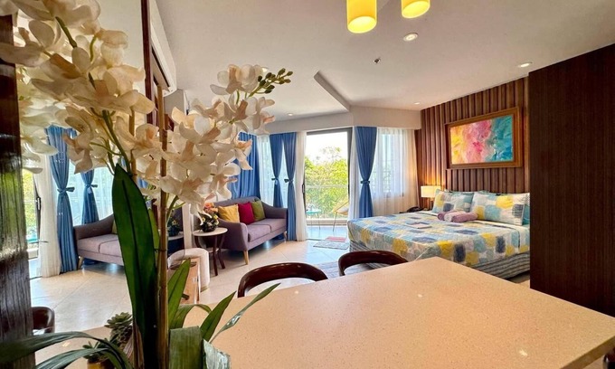 Maribago Condo | Kate & Keith's Place Deluxe Studio Suite at Tambuli Seaside Resort & Spa