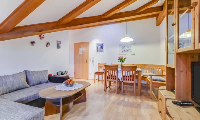 Garmisch-Partenkirchen Apartment | Katharinenhof Holiday Apartment "Hausberg" with Balcony, Mountain View & Wi-Fi