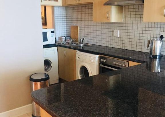 Sandown Apartment | Katherine Quay 312