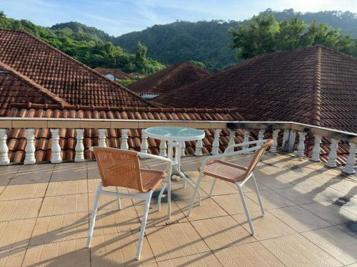 Kathu House | Kathu Home with Mountain View