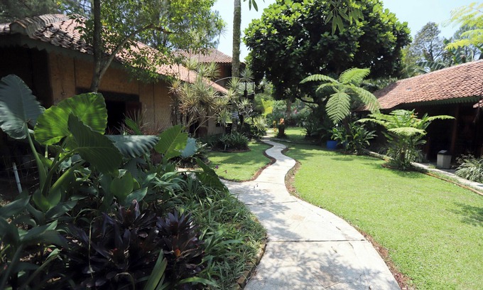 Cijeruk Hotel | Katumbiri Resort by ARBA