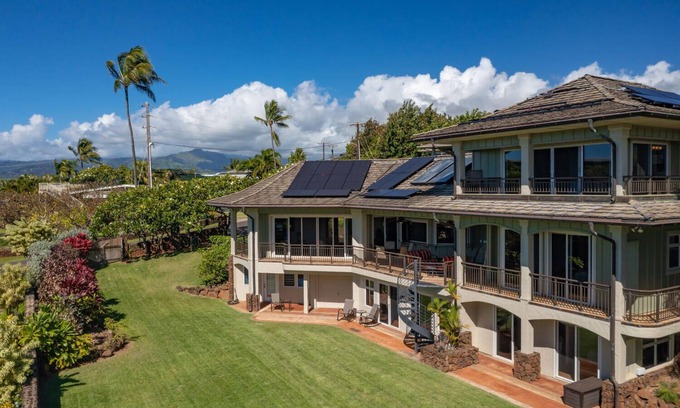 Poipu House | Kauai Luxury home, Private Pool & Spa, walk to the beach, restaurants and shops