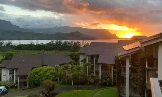 Princeville Apartment | Kauai Sunsets - Hanalei Bay Resorts 5304