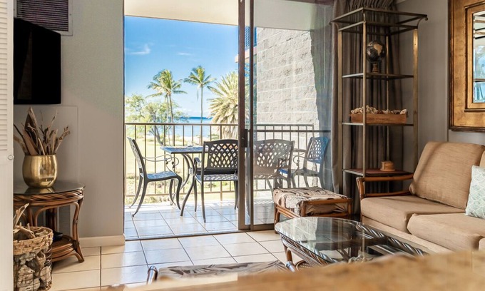 Kihei Condo | Kauhale Makai 433 Oceanview 2BR/2BA Condo with Lanai and Resort Amenities