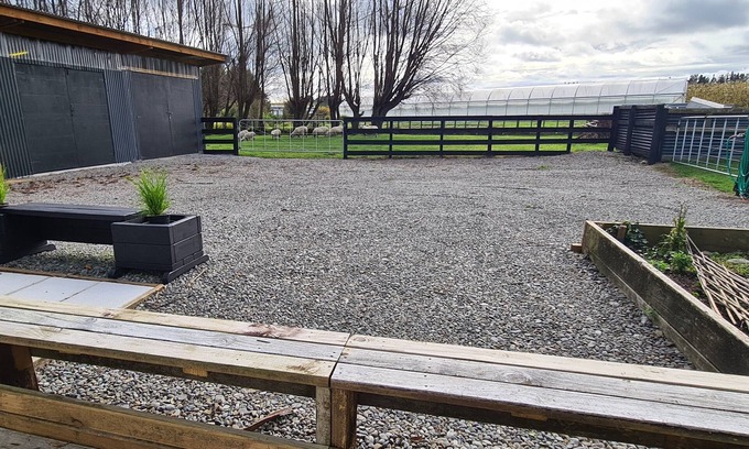 Feilding Cottage | Kawakawa Cottage - lovely rural outlook. Convenient location to Manfield Park