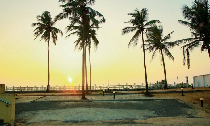 Hendala Hotel | KAY JAY BEACH FRONT