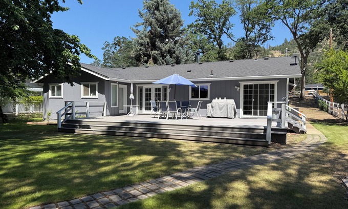 Montague House | Kayaking Mecca! Stay at our Klamath Riverfront Retreat in Copco Valley