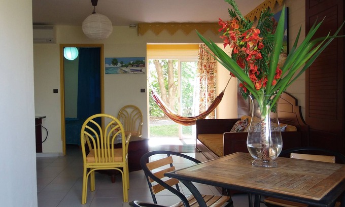 Sainte-Anne Apartment | KAYDANY F2 air-conditioned/wifi in residence with swimming pool near the beaches of Ste Anne
