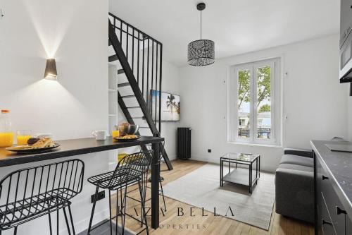 Maisons-Alfort Apartment | KAZA BELLA - Maisons Alfort 4 Modern renovated bright apartment