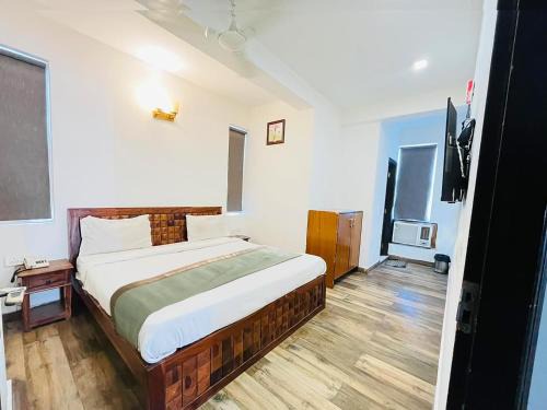 Malviya Nagar Hotel | KB Residency - Opposite Max Hospital Gate No 5