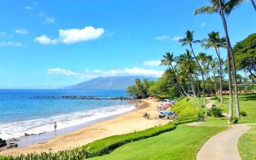 Montage Kapalua Bay Apartment | KBM Resorts FREE CAR Hale Ohana At Montage Kapalua Bay Sleeps 14 3-Bedroom Condo with Daily Housekeeping Spa