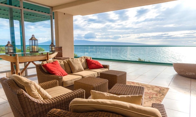 Honokowai Condo | KBM Resorts | FREE CAR | Honua Kai Hokulani | Oceanfront | 3-Bedroom Condo, Presidents Penthouse, 3500 sq ft Lanai! HKH-501