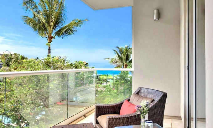 Honokowai Condo | KBM Resorts | Spacious 5-Bedroom Honua Kai Collection | Multi Unit Listing | Same Floor | Ocean Glimpses + 2 Free Rental Cars! HKK-334/49