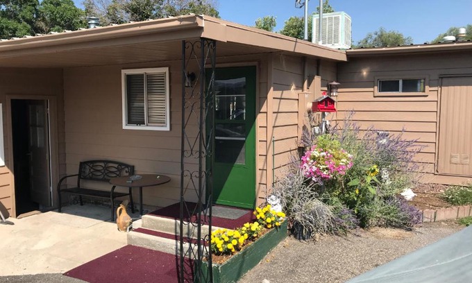 Collbran Hotel | KC Bunkhouse
