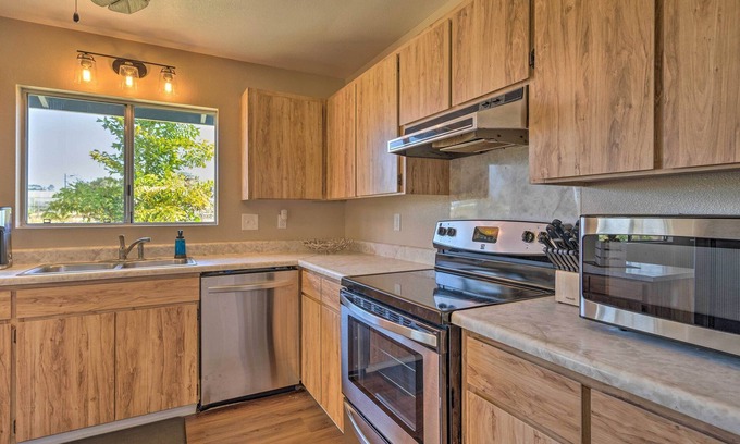 Orchidlands Estates Cottage | Keaau Home - 34 Mi to Volcanoes NP, Near Hilo
