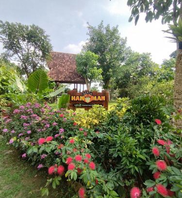 Karanganyar Villa | Kebun Hanoman Villa