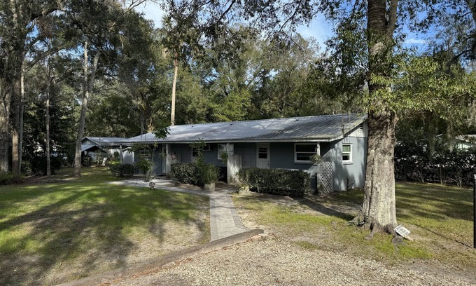 Homosassa Apartment | Keels Cottage Old Homosassa Main Street #1