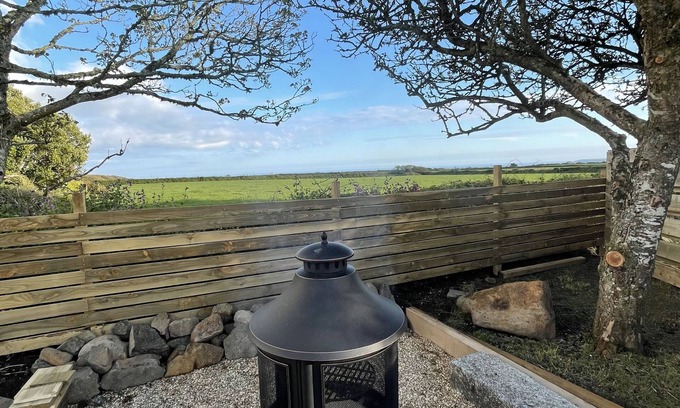 Helston Cottage | Keepers cottage @ Arrowan Common Farm