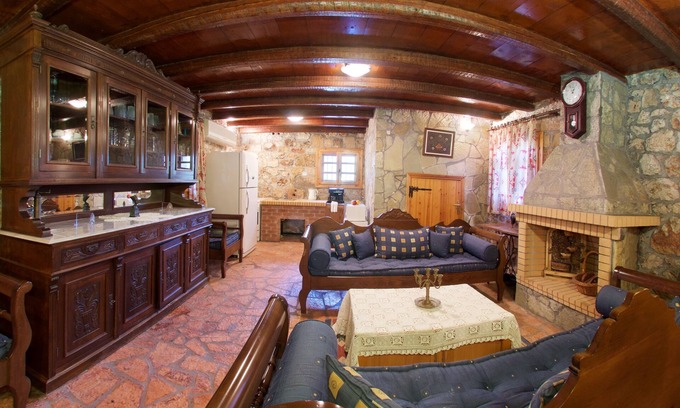 Mazarakata House | Kefalonian Kastro 4 Residence