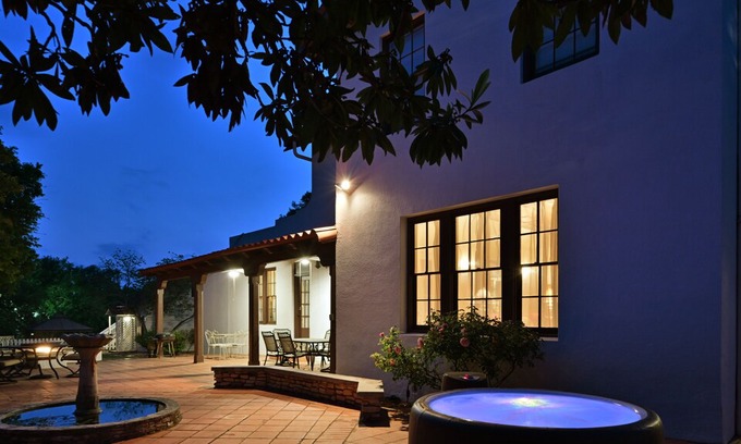 Fredericksburg House | Keidel Inn - Clara's Suite (Downtown/Historic/Wine Tours)