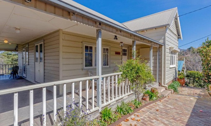Katoomba House | Keira Cottage